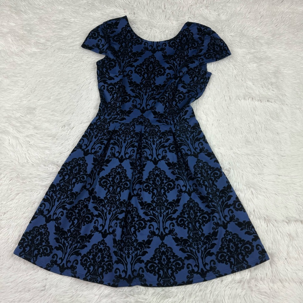 B. Darlin cap sleeve jacquard fit flare‎ cocktail dress scoop neck black blue